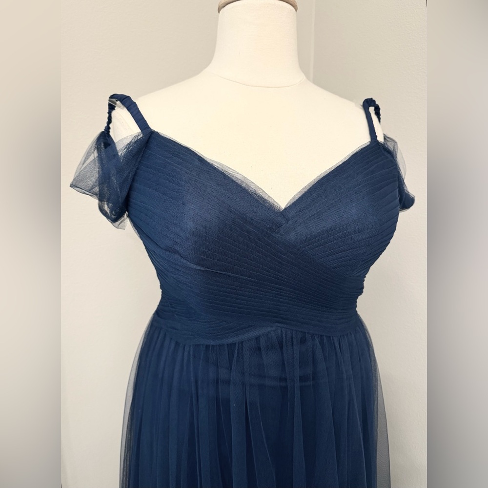 Evening Gown 💙 - Picture 4 of 7